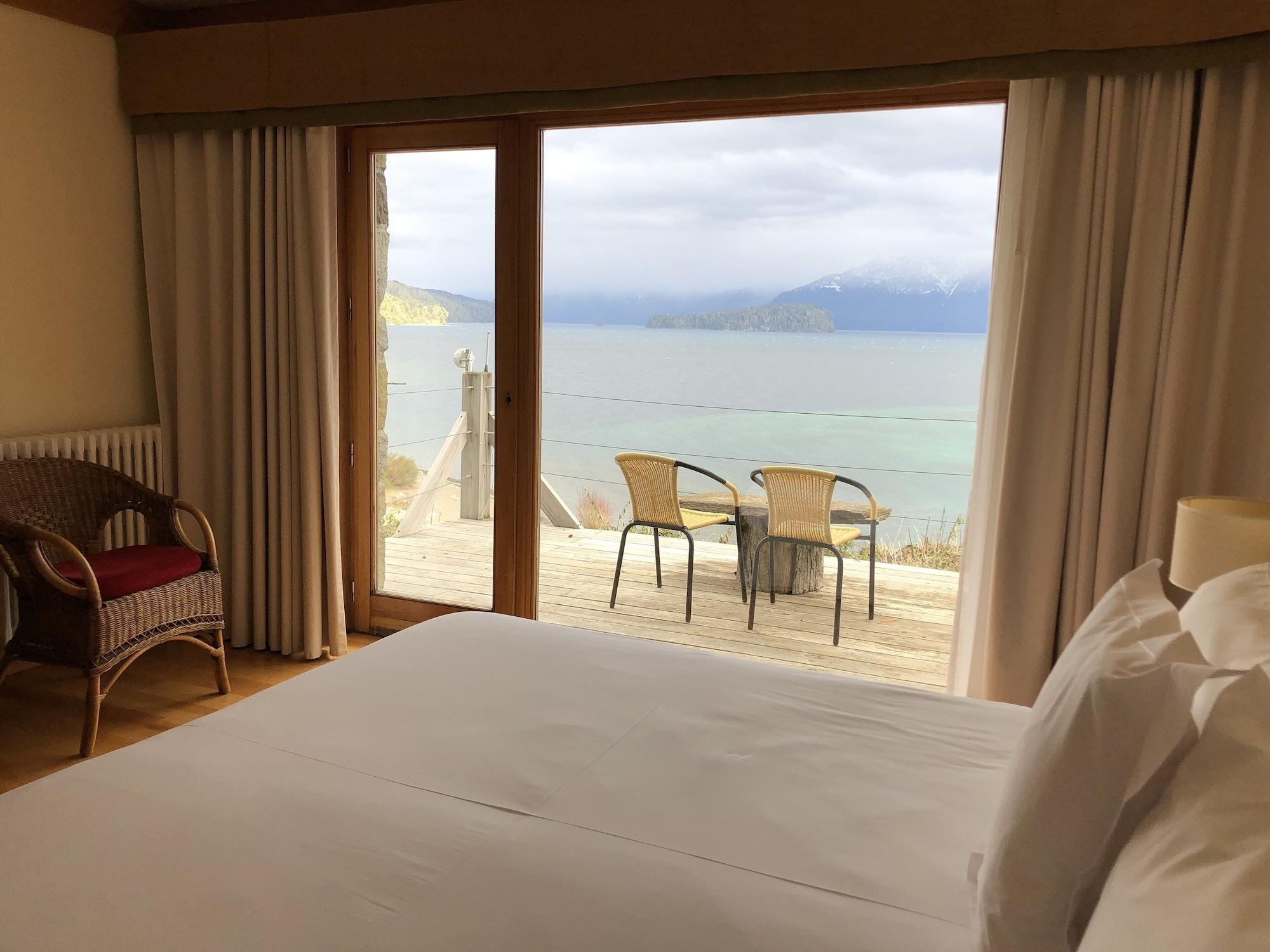 Correntoso Lake & River Hotel ビージャ・ラ・アンゴストゥーラ エクステリア 写真