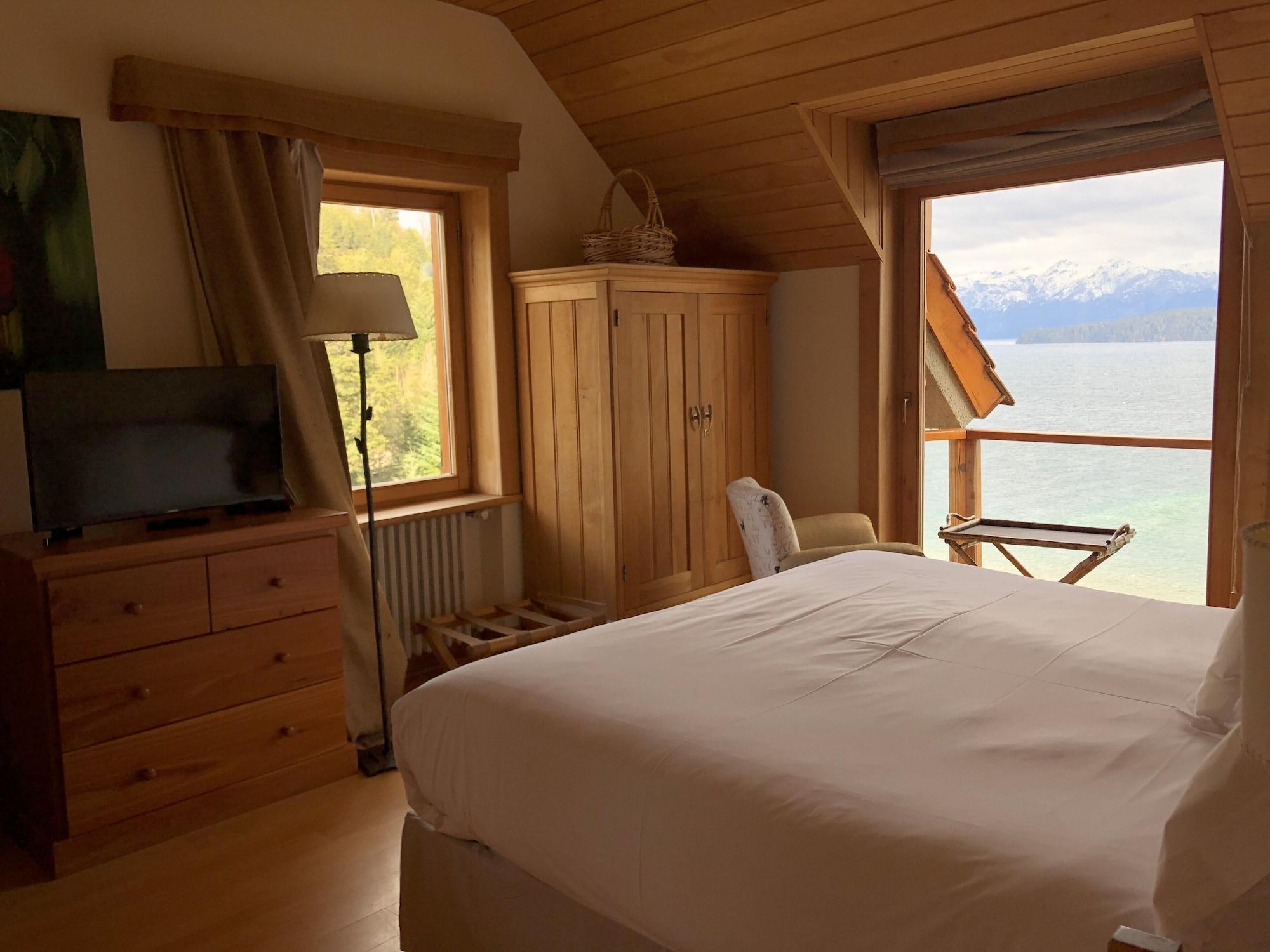 Correntoso Lake & River Hotel ビージャ・ラ・アンゴストゥーラ エクステリア 写真