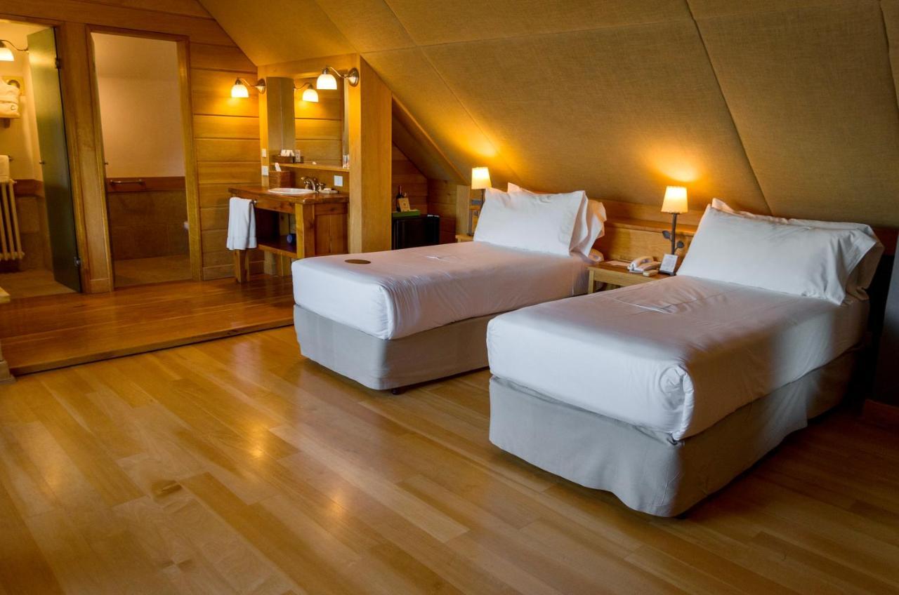Correntoso Lake & River Hotel ビージャ・ラ・アンゴストゥーラ エクステリア 写真