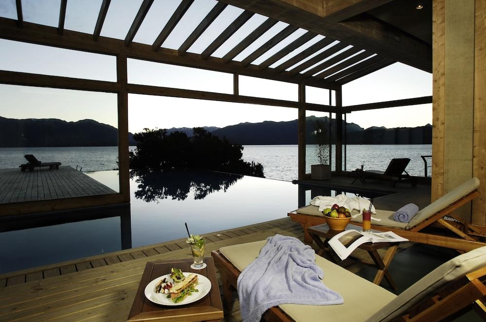 Correntoso Lake & River Hotel ビージャ・ラ・アンゴストゥーラ エクステリア 写真