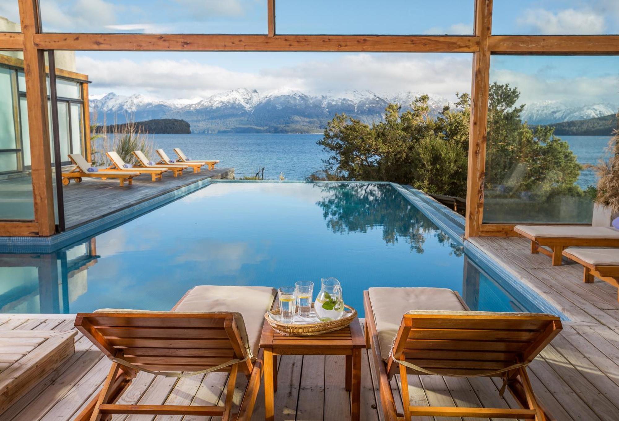 Correntoso Lake & River Hotel ビージャ・ラ・アンゴストゥーラ エクステリア 写真