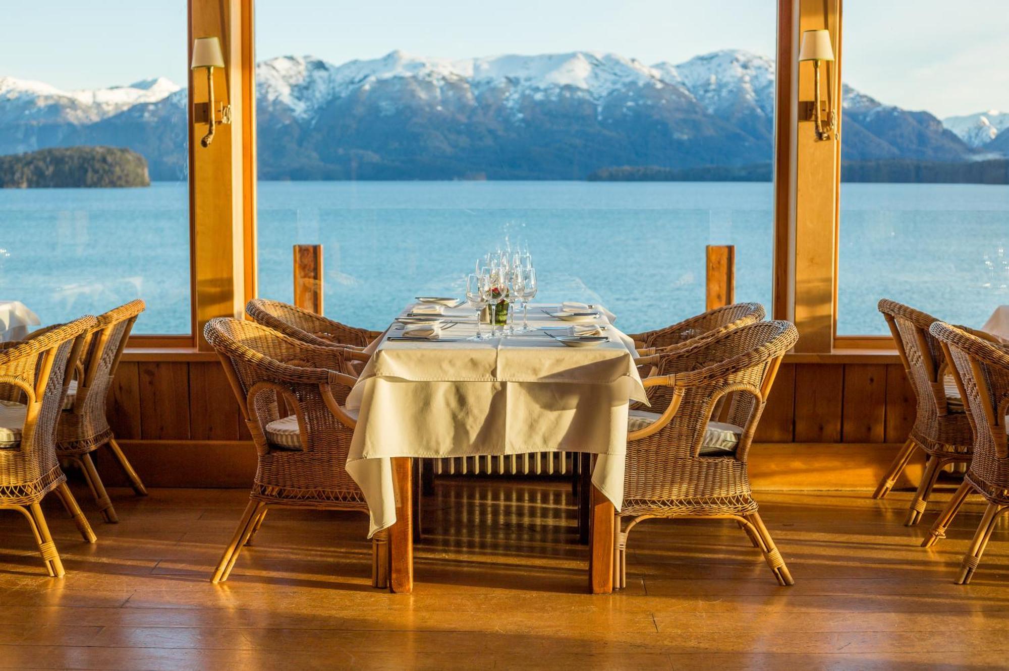 Correntoso Lake & River Hotel ビージャ・ラ・アンゴストゥーラ エクステリア 写真